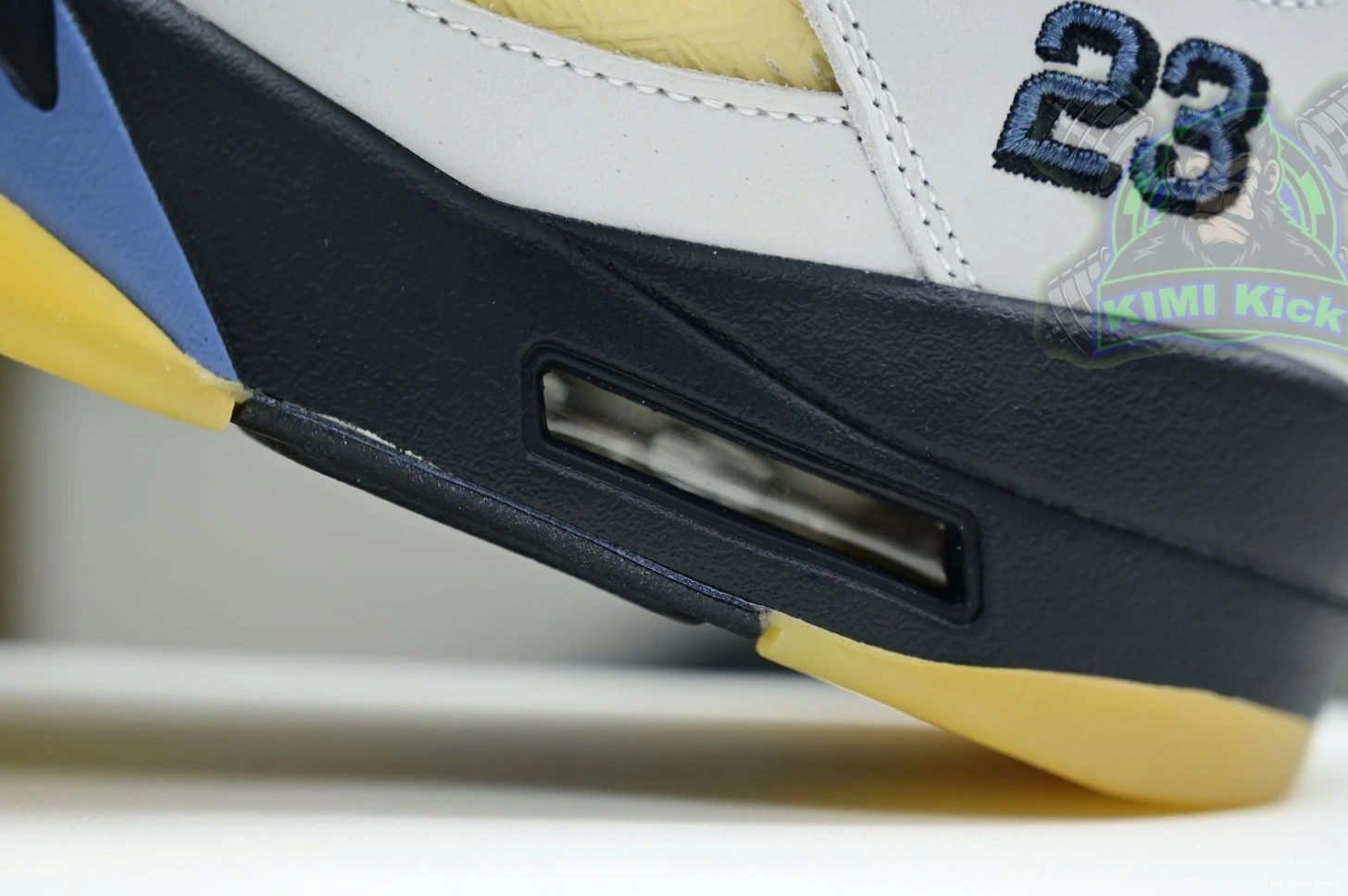 1st Kicks MANIÉRE StreetReady Air A MA x 1882 Kimikick Jordan 1204